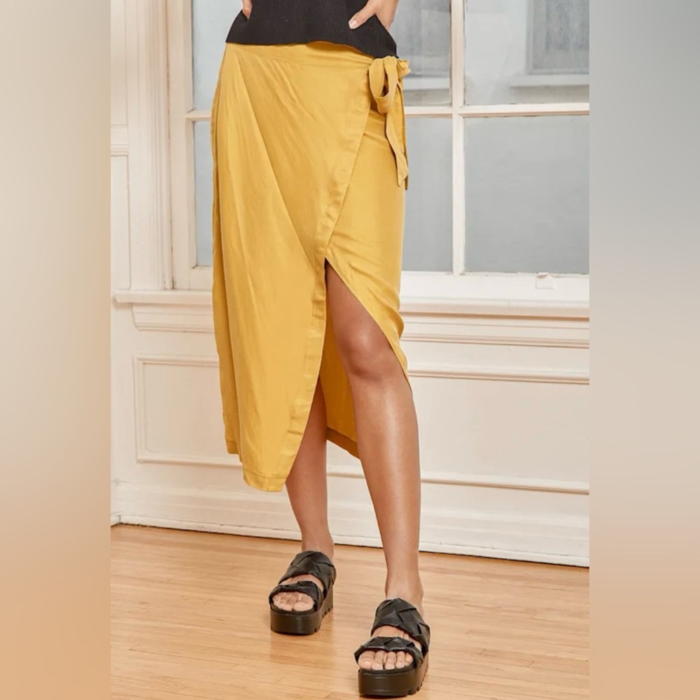 Lulus Pull You In Chartreuse Faux Wrap Midi Skirt Sz XS mustard yellow EUC